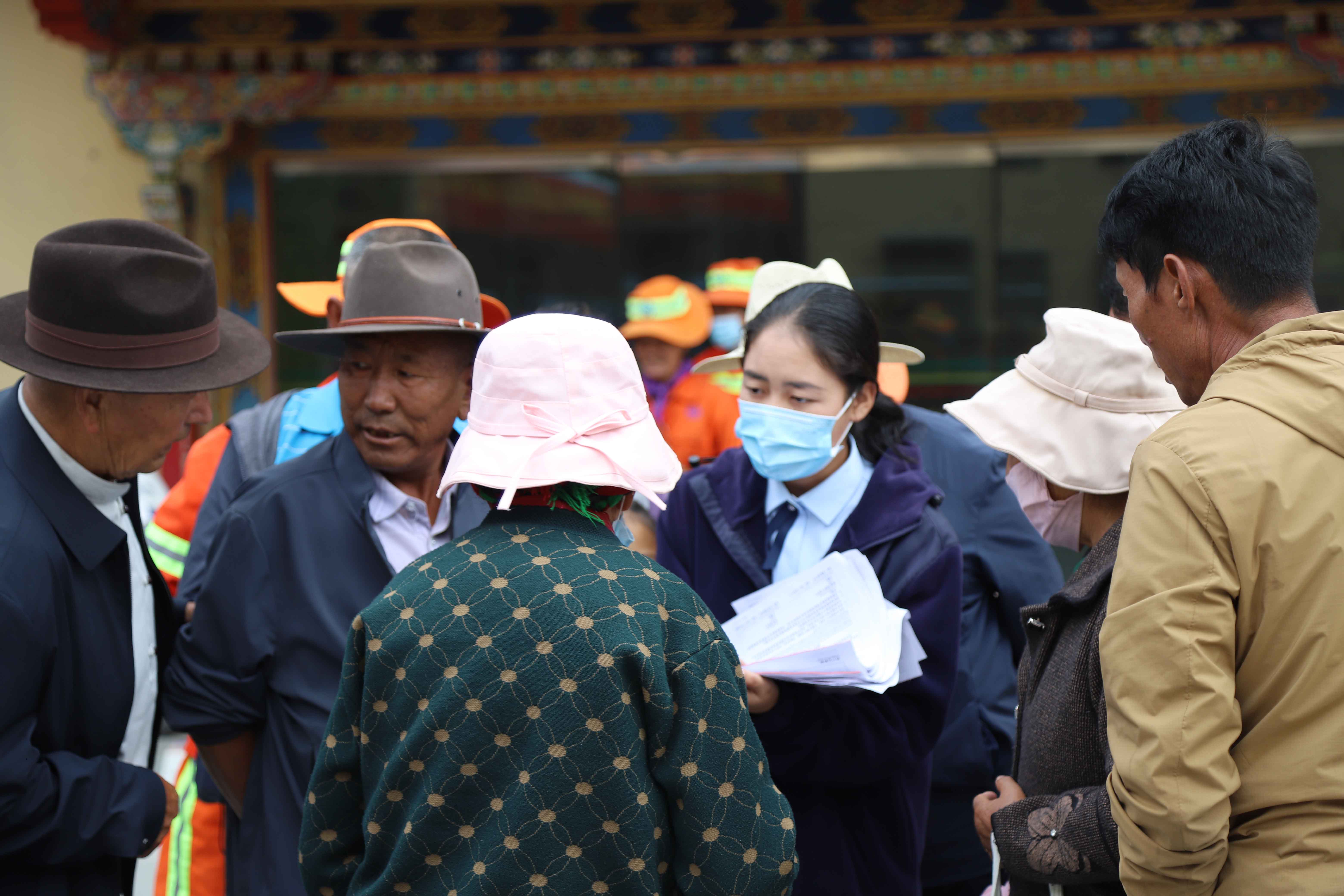 中国缺牙人幸福指南《种牙人手记》国内面世